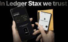 Ledger Stax硬件钱包深度解析：全球首款曲面E Ink触控屏冷钱包使用全攻略