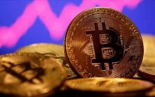 深度解析加密货币价格：市场机制、波动根源与投资策略