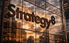 Saylor宣布再购2,486枚BTC，MicroStrategy比特币储备逼近72万枚