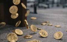 比特币跌破63,000美元：关税政策与AI担忧重压市场情绪