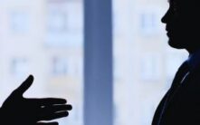 加密货币投资纠纷升级：商业伙伴因比特币亏损投毒未遂