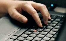 Solana遭重创：2700万美元漏洞攻击引发项目关闭潮