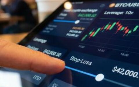 加密货币市场动荡：比特币交易量暴跌，不确定性加剧