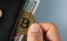 基于这些定价带分析，比特币价格可能在51,000美元触底