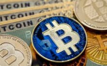 血月影响比特币价格？分析师预测或将突破10万美元大关