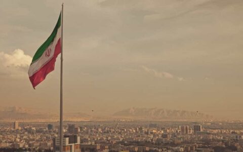 美以袭击后伊朗最大交易所资金外流飙升700%：Elliptic报告